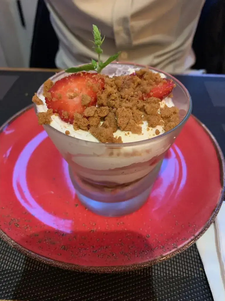 Colleen Cheix_Le Cheval blanc_Château-Landon_review