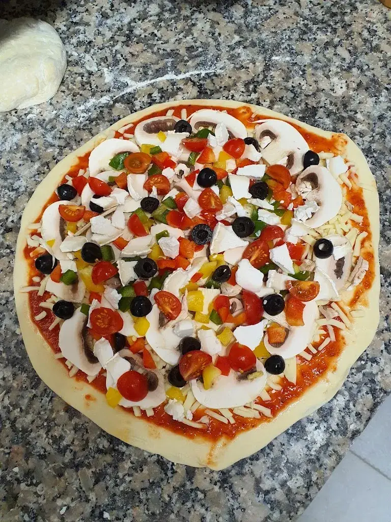 ML PIZZA_Gallardon_slider_image_2