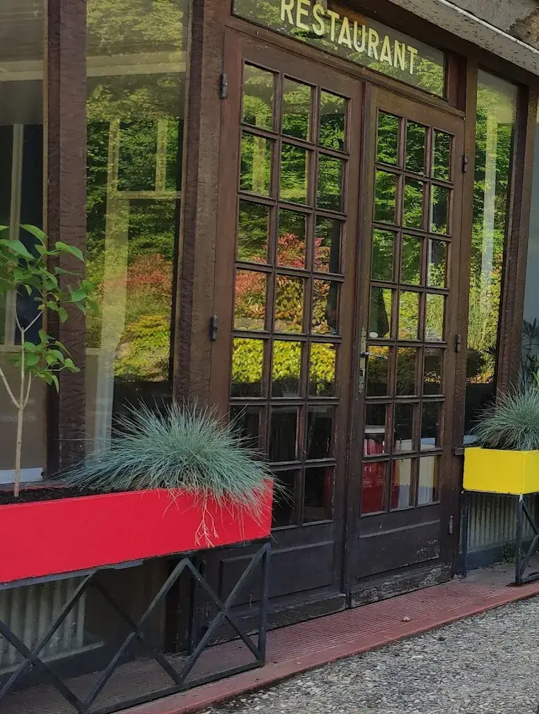 WOODSTOCK restaurant in Éguzon-Chantôme