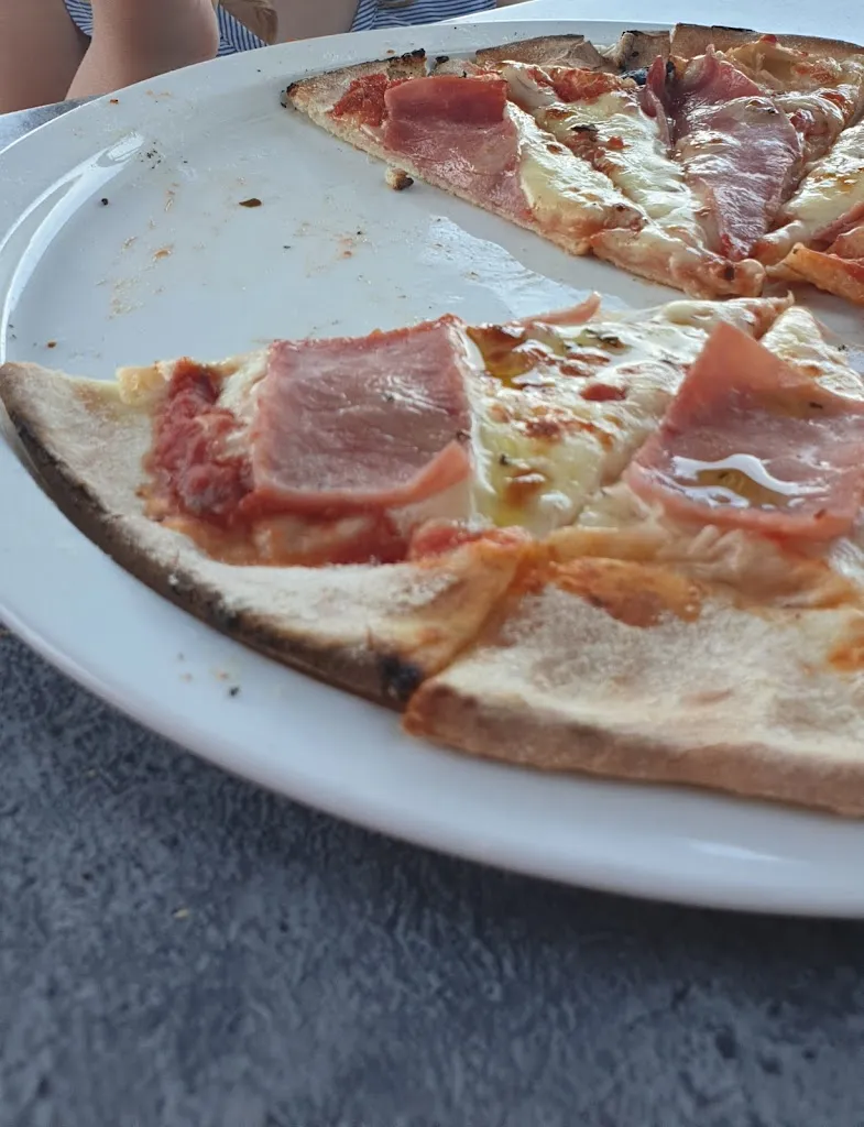 Mike Few_Bar De La Plage_Éguzon-Chantôme_review