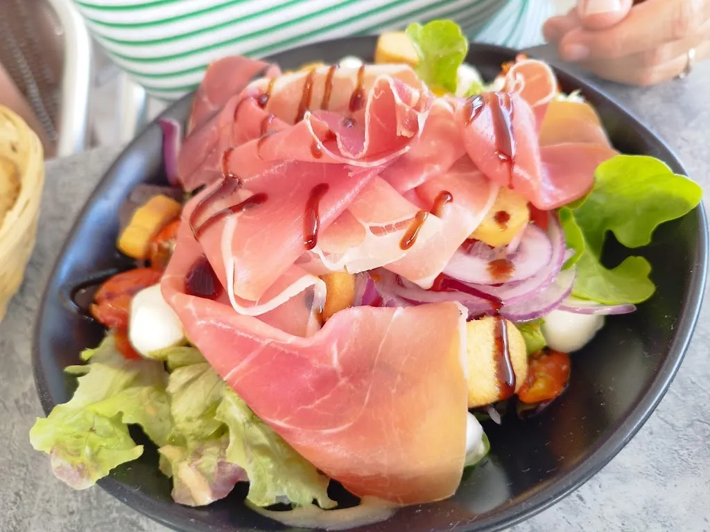 Bar De La Plage_Éguzon-Chantôme_slider_image_2