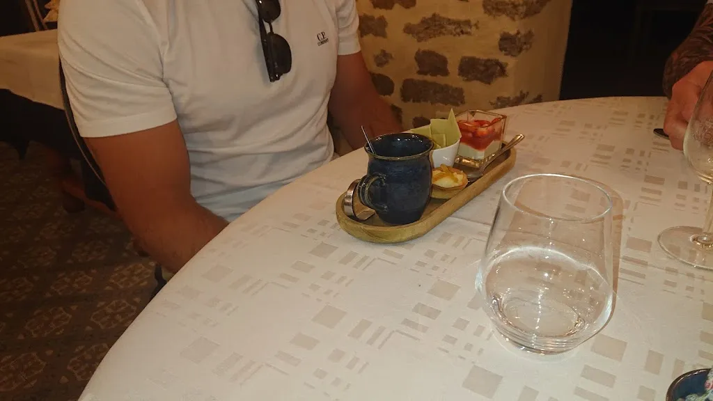 Karl Peers_L'Auberge de la Vallée_Crozant_recensione