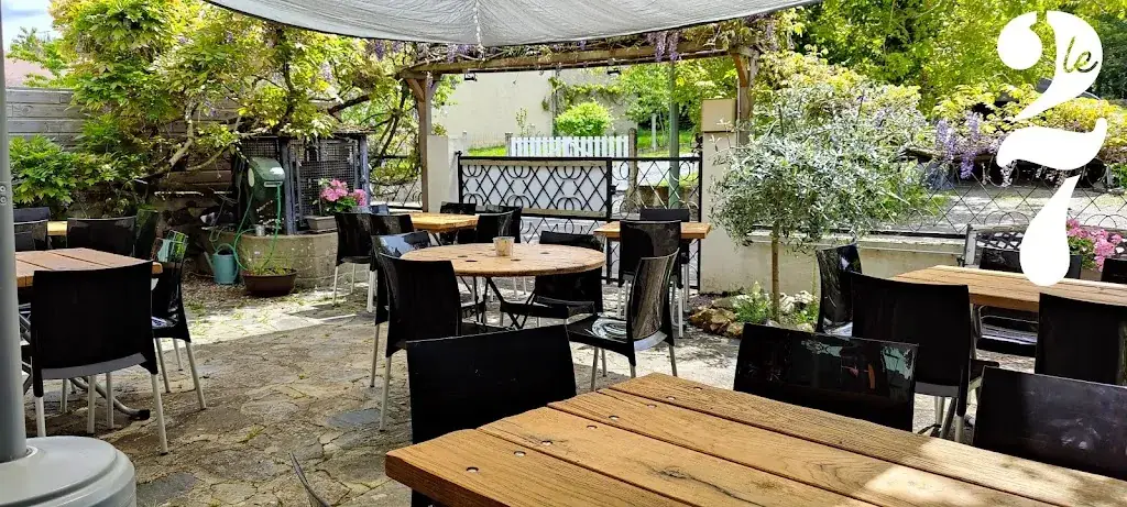 LE 27 Eguzon restaurant in Éguzon-Chantôme