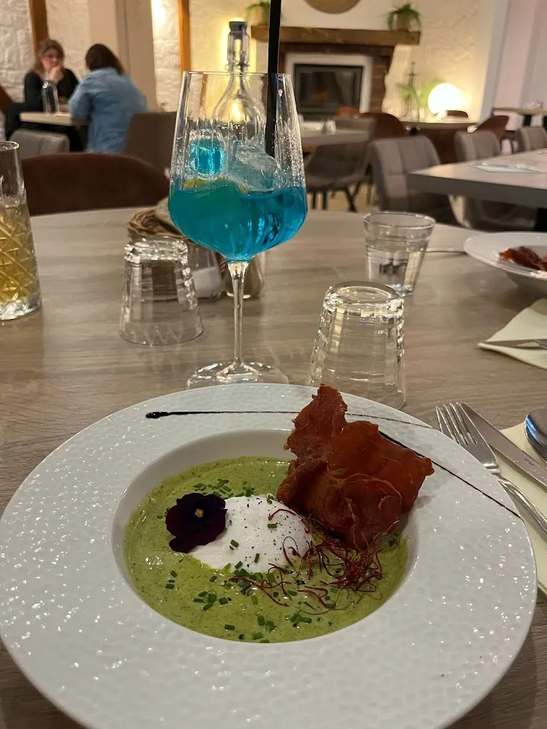 Coline Renoir_Brasserie l'Adresse_Ingré_review