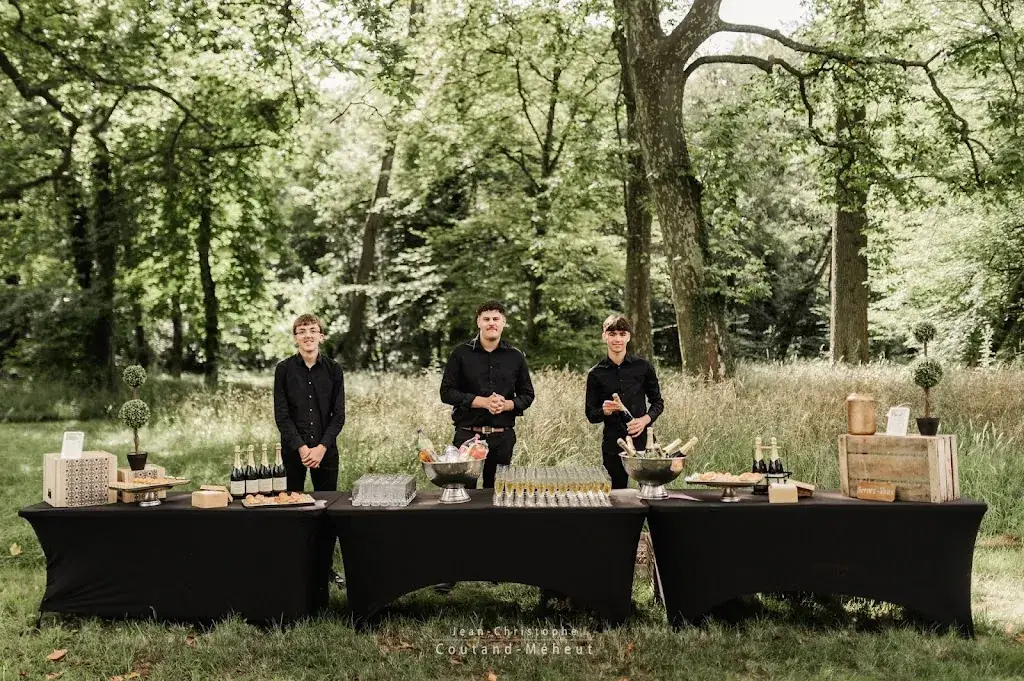 Justine L_3 Marchands TRAITEUR et BOUTIQUE Traiteur - Epicerie Fine_Herbault_review