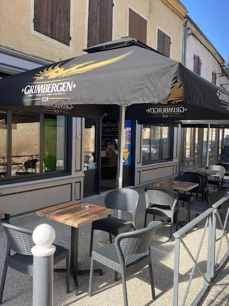 Le Bar'Baz restaurant in Bazoche-Gouet