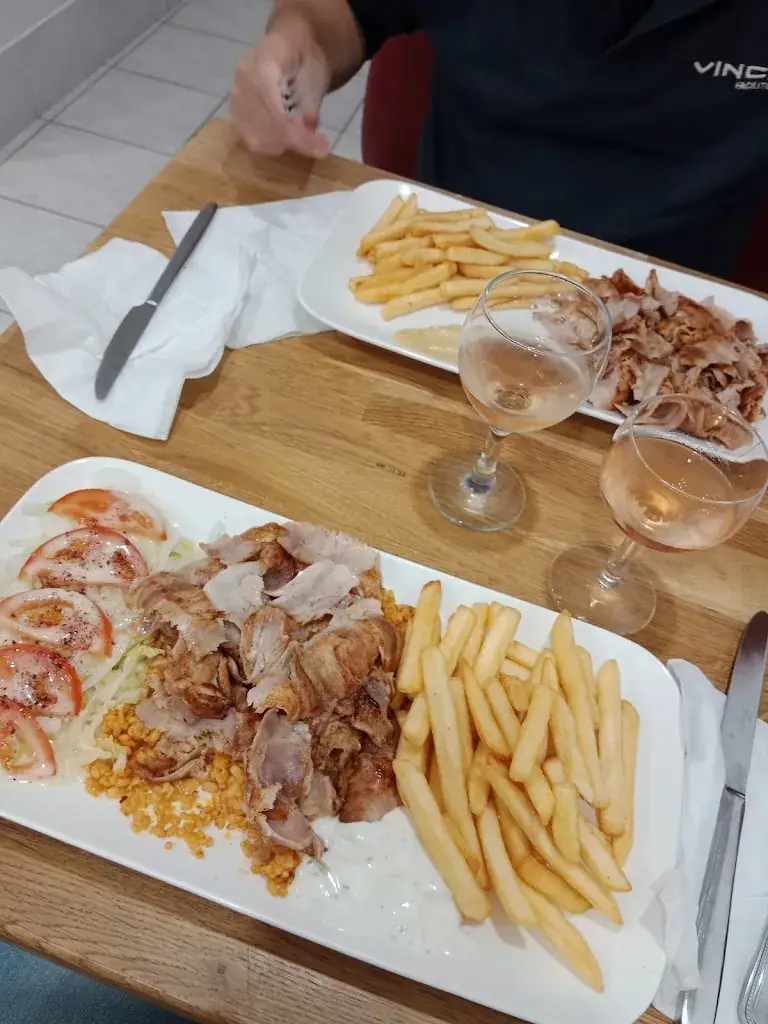 KEBAB GRILLE JANVILLE chez Alexis_Janville-en-Beauce_slider_image_3