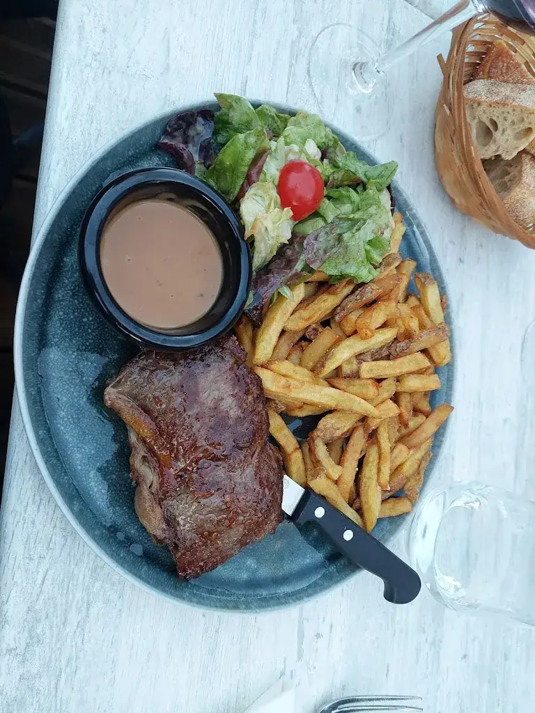 Armin Shahpari_P'tit Bouch'_Chapelle-Saint-Mesmin_review