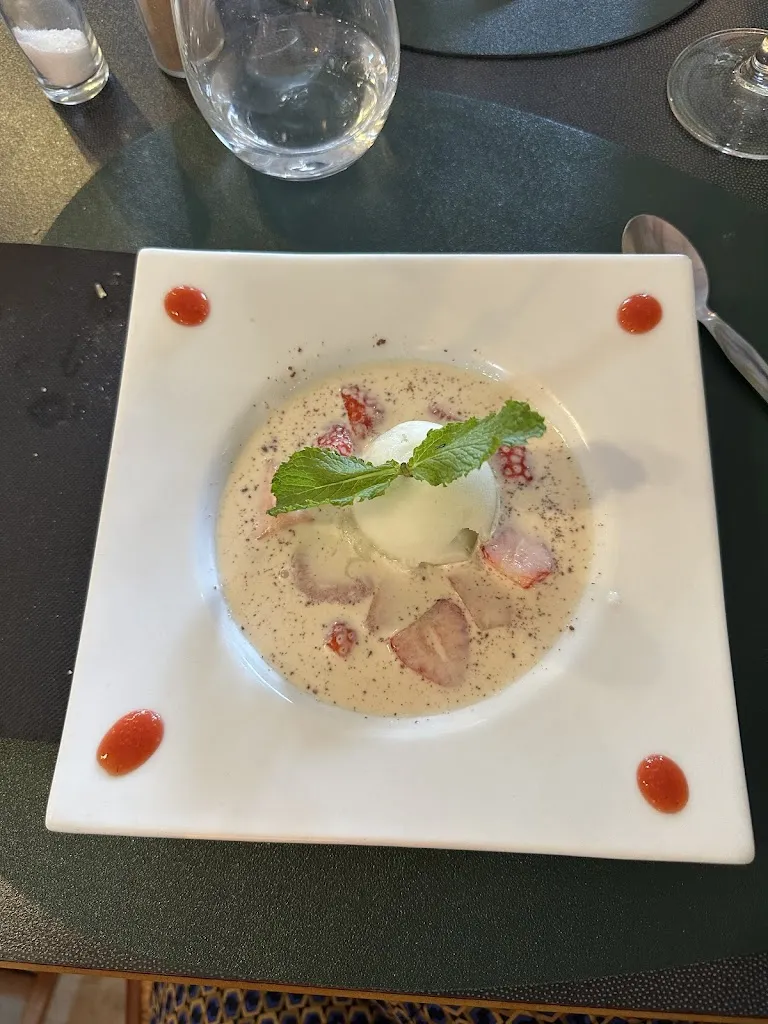 Rachel Caudal_Les Tisons by Punta Cana_Chaussée-Saint-Victor_review