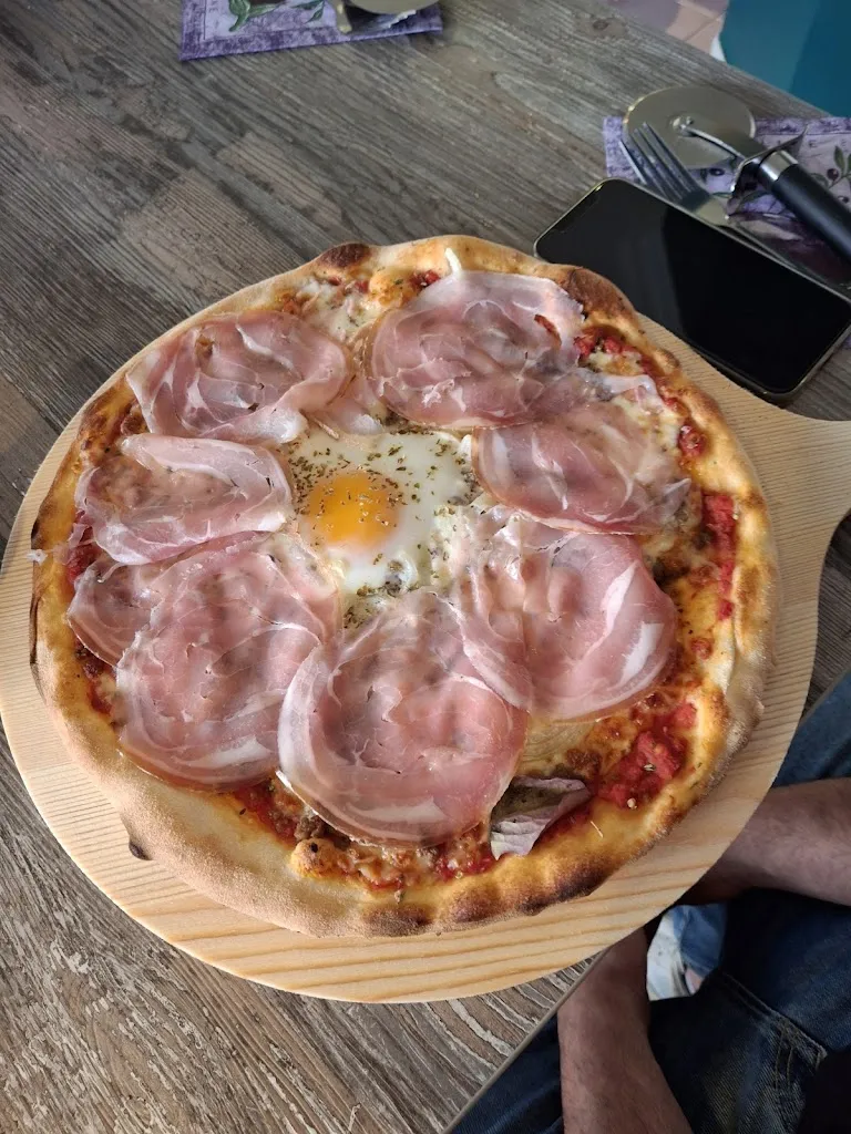 Simon Saunier_CasaNostra_Chaussée-Saint-Victor_review