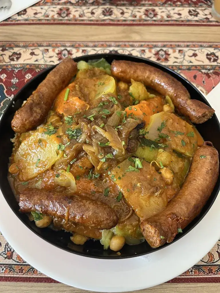 Danaë THIBAUT_Sultane_Chaussée-Saint-Victor_review