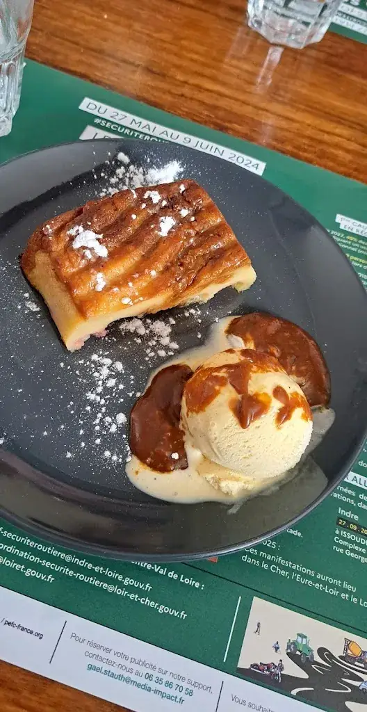 Maéva DEELEY_Le Brocéliande_Issoudun_review