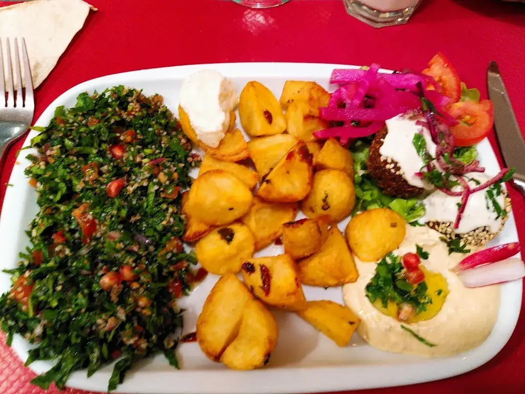 Sabine Claeys_Le Bon Libanais_Issoudun_review