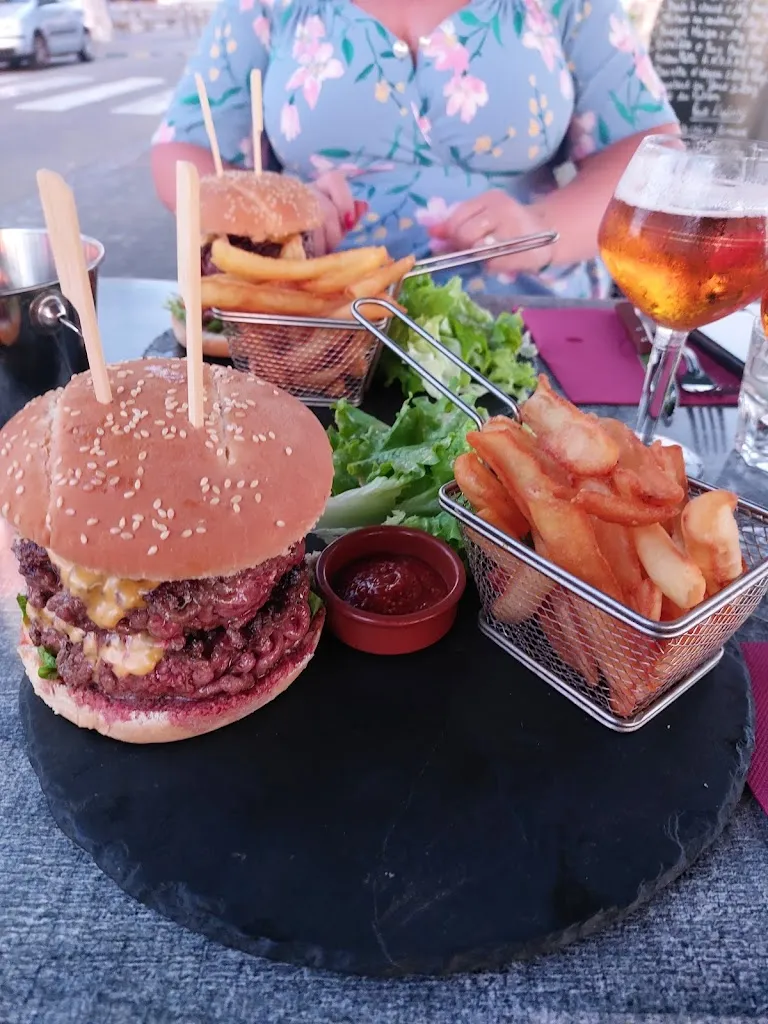 razvan20072002_L'Antre Amis_Gien_review