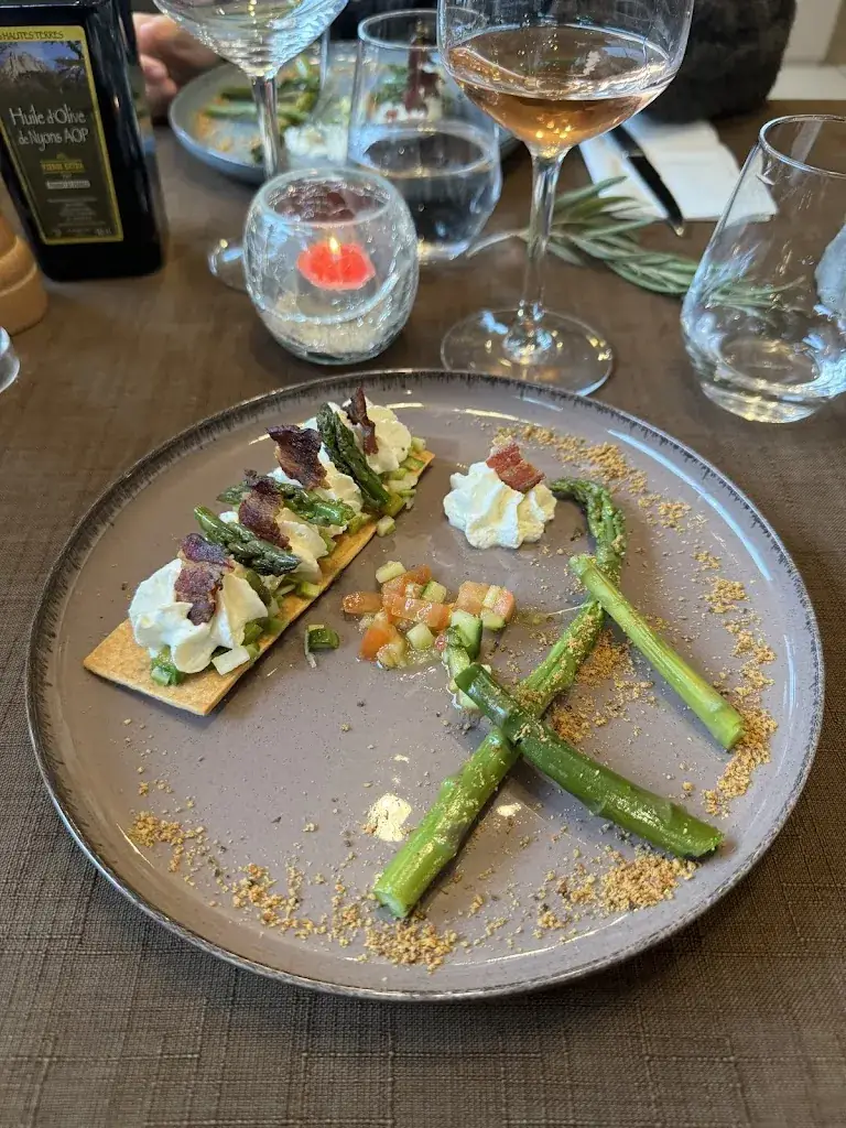 Lucas Schooneveldt_Restaurant du Domaine Saint Julien_Buis-les-Baronnies_recensione