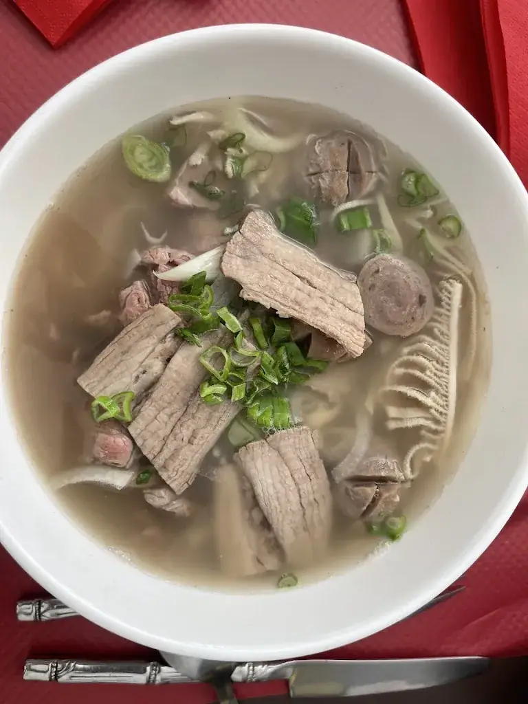 Tanakorn Lekvijittada_Restaurant Pho Kimde45_Gien_review