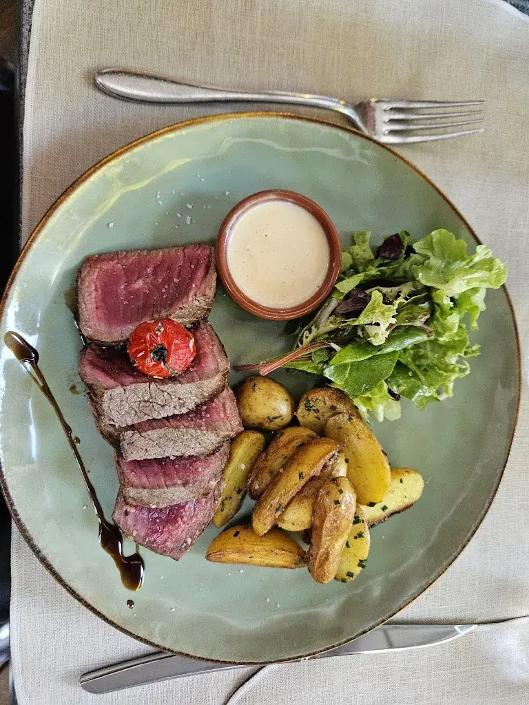 Laurent ROBERGE_Le Péché Mignon_Vignoux-sous-les-Aix_review