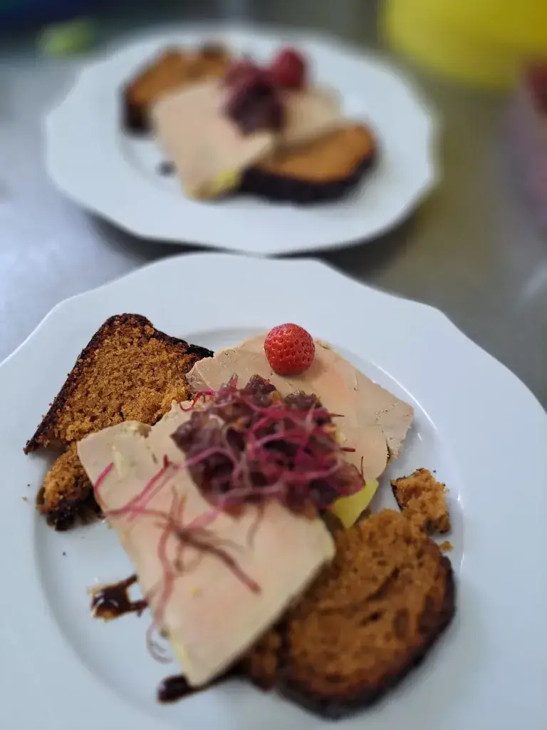 AU P'TIT GUEUL'TON Restaurant in Aix-d'Angillon