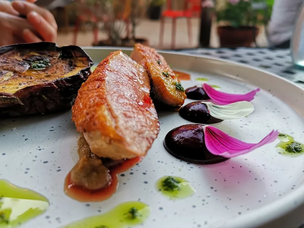 L Herbe Rouge Auberge de Campagne_Valaire_slider_image_2