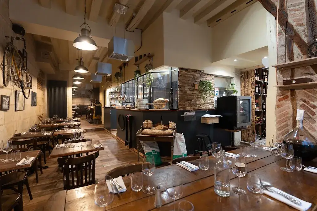 Le Chien Fou_Tours_slider_image_1