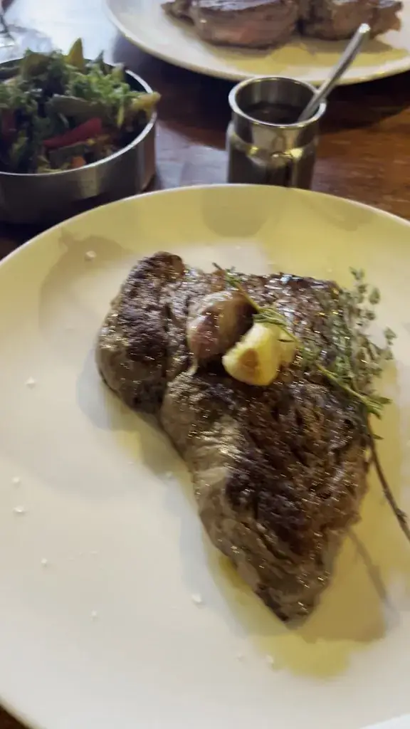 Le Chien Fou_Tours_slider_image_2