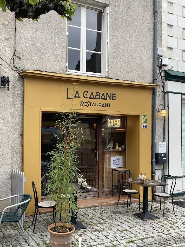 tara horie_La Cabane_Grand-Pressigny_review