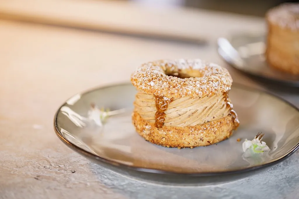 Howard House_Bron_slider_image_2