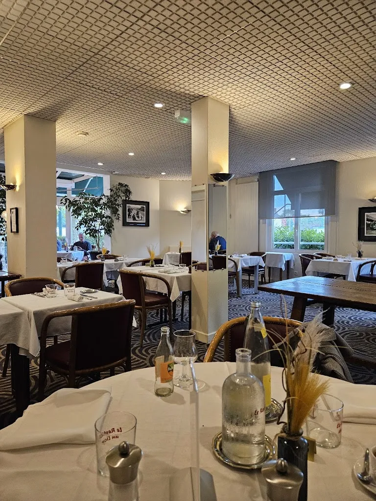 vincent maunoury_Restaurant de l'Hôtel Le Lion d'Argent_Montgivray_review