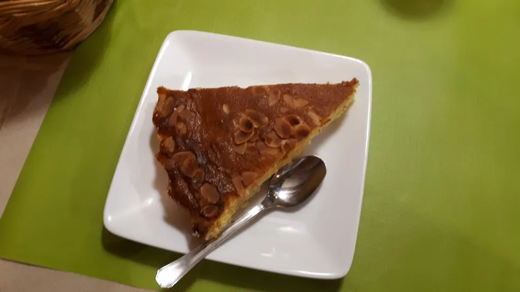 Virginie Marcelot_Ferme-Auberge De Poumoué_Magny_review