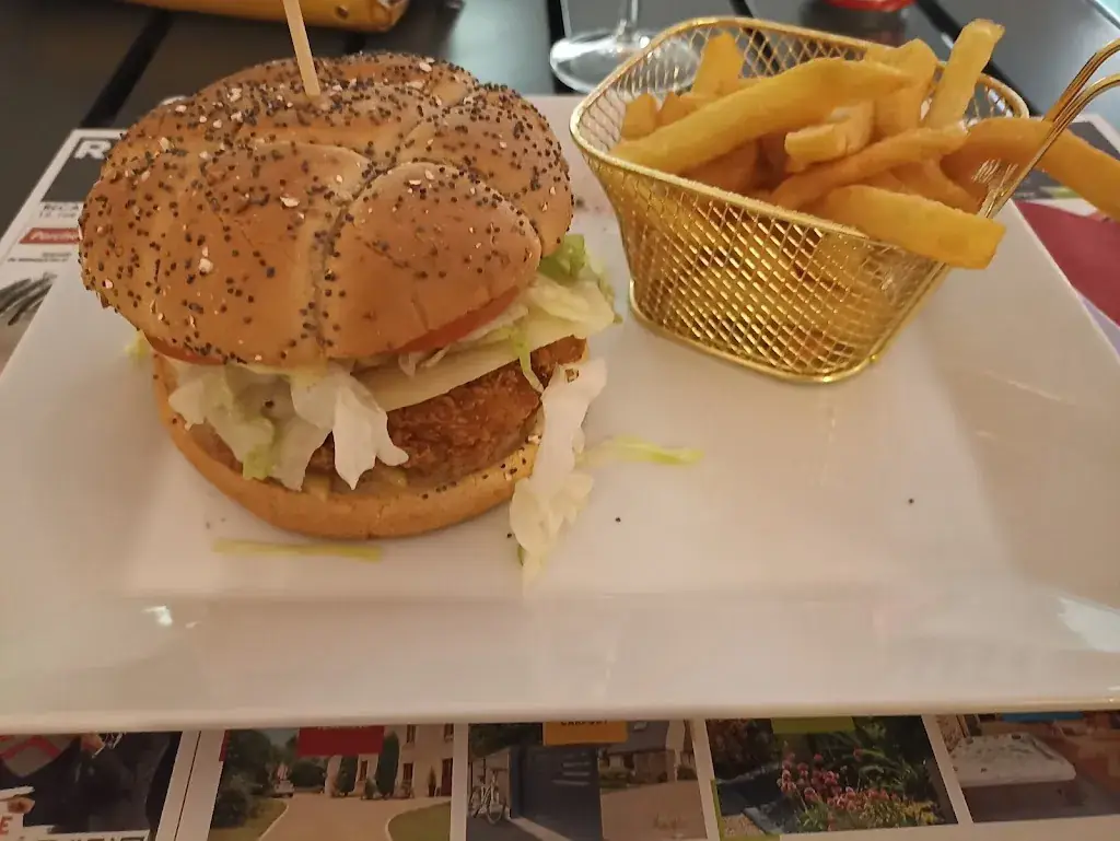 Lecomte Lea_AUX SAVEURS DU PORTUGAL_Loupe_review