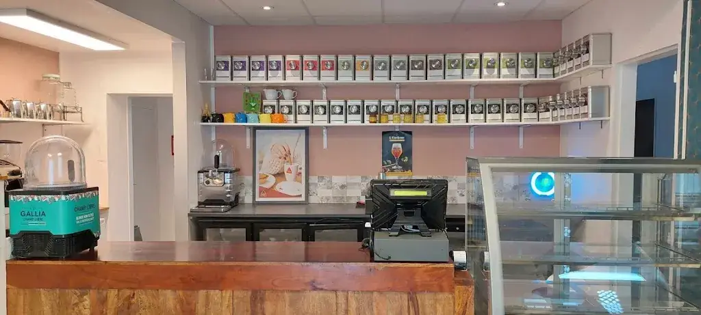 Elo's Coffee restaurant in Loupe