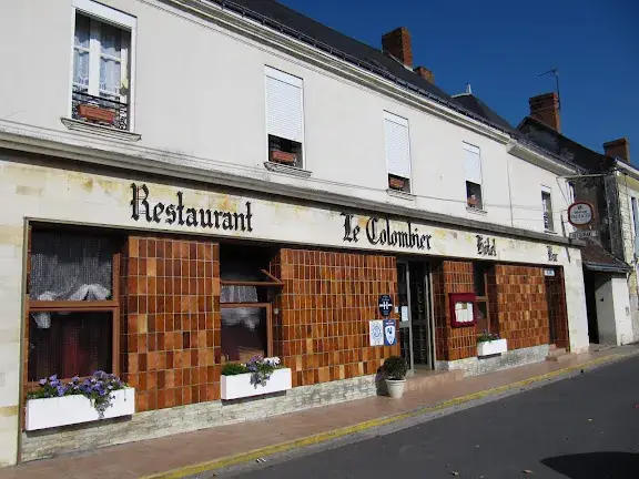 Le Colombier  restaurant in Ligueil