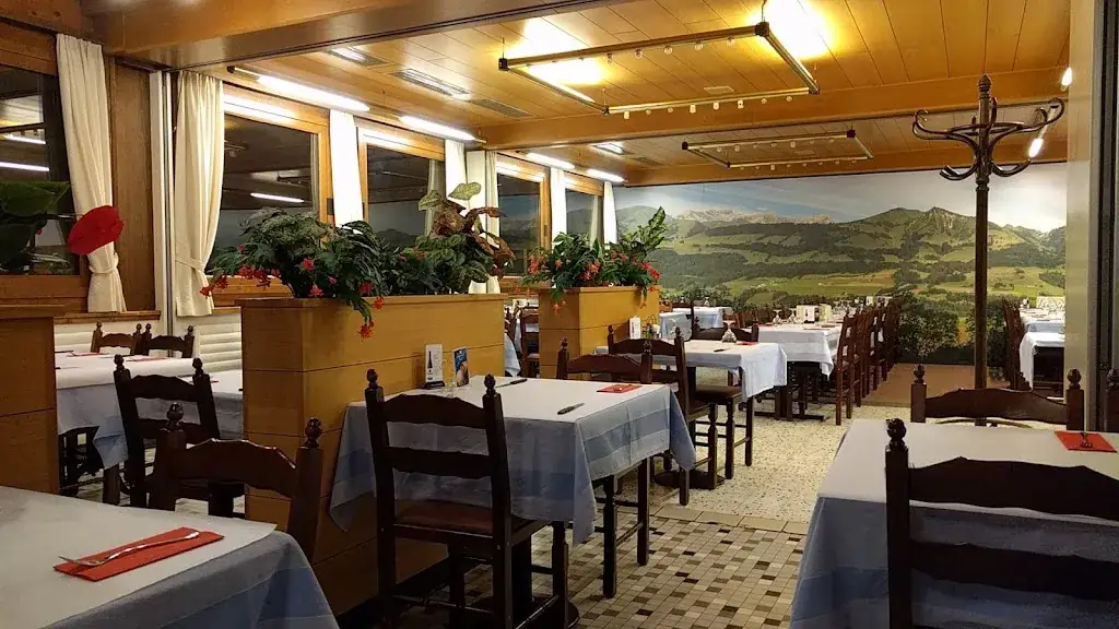 Restaurant Pizzeria l'Intyamon restaurant in Villars-sous-Mont