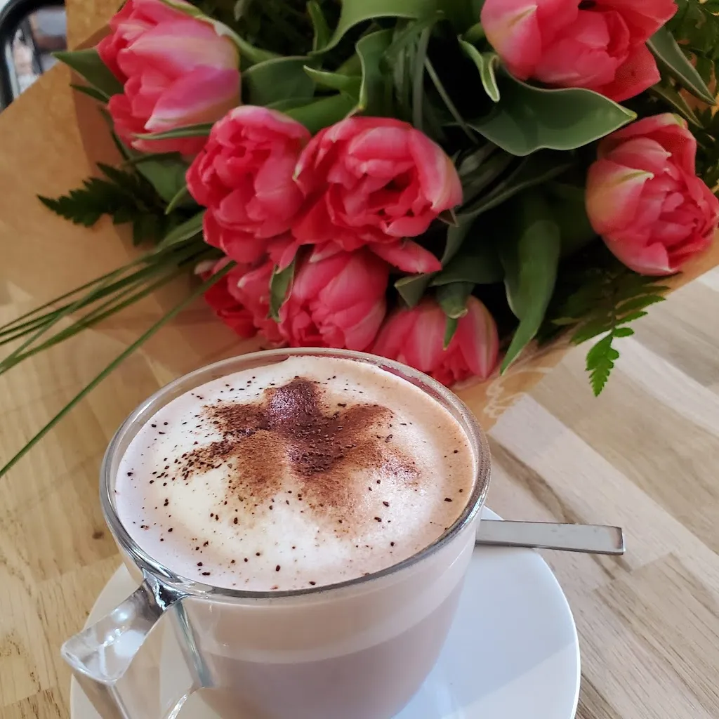 Chez Marie-Louise_Luynes_slider_image_3