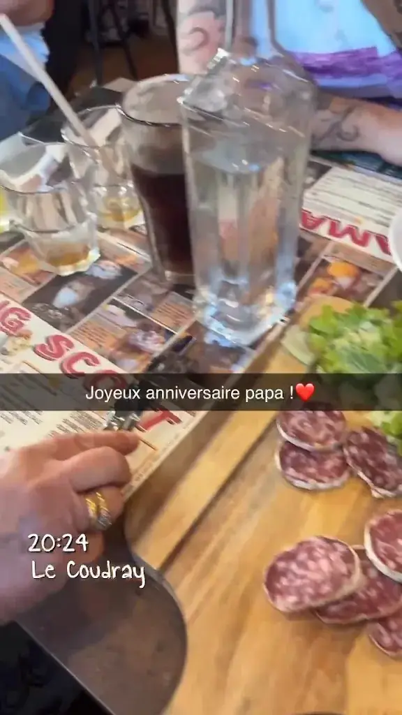 Oncle Scott's Chartres_Coudray_slider_image_2