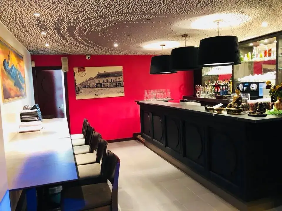 Le Grand Pacha de l'Himalaya restaurant in Coudray-Montceaux