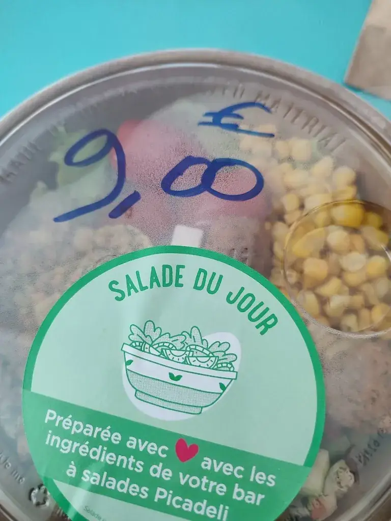 Jordan Pons_Relais H Café Hopitaux de Chartres_Coudray_review