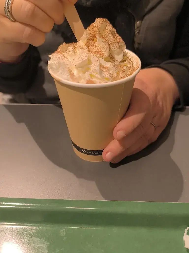 Cedric Indep_Relais H Café Hopitaux de Chartres_Coudray_review