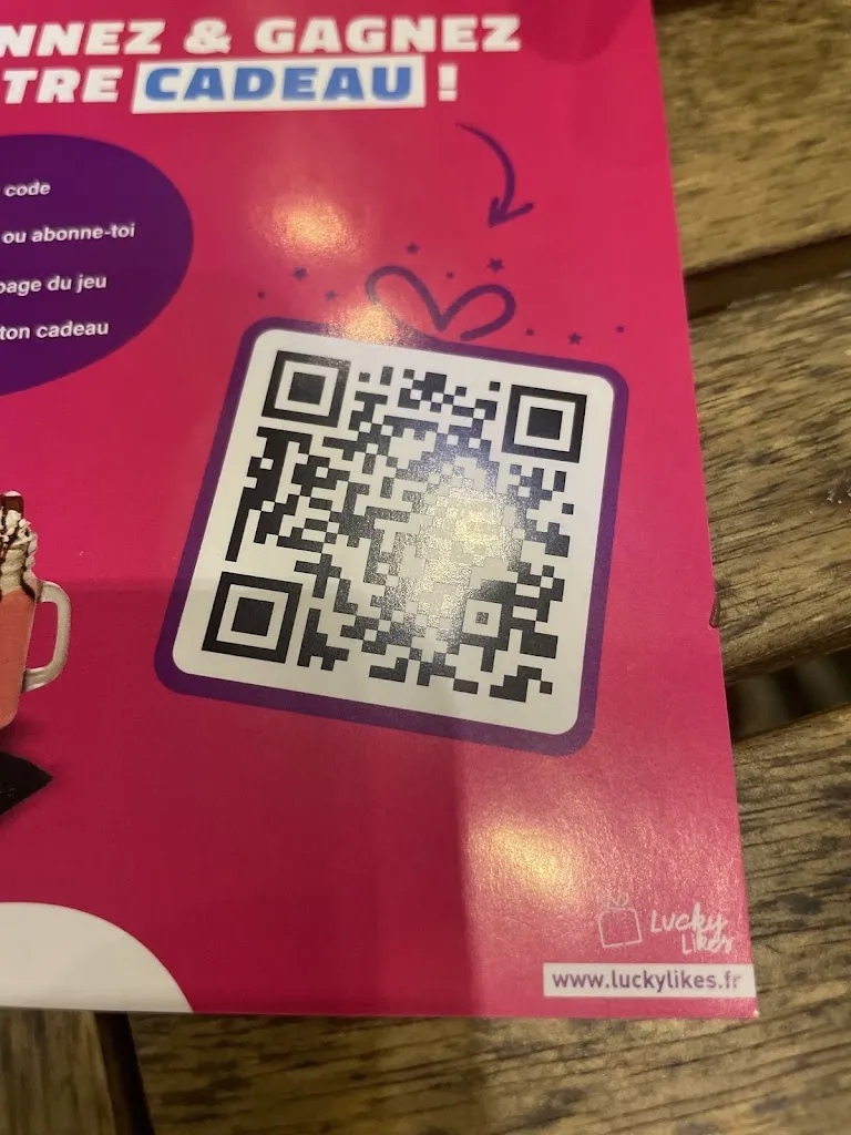 Rabia Belhadef_LE BAR À DESSERT BRON_Bron_review