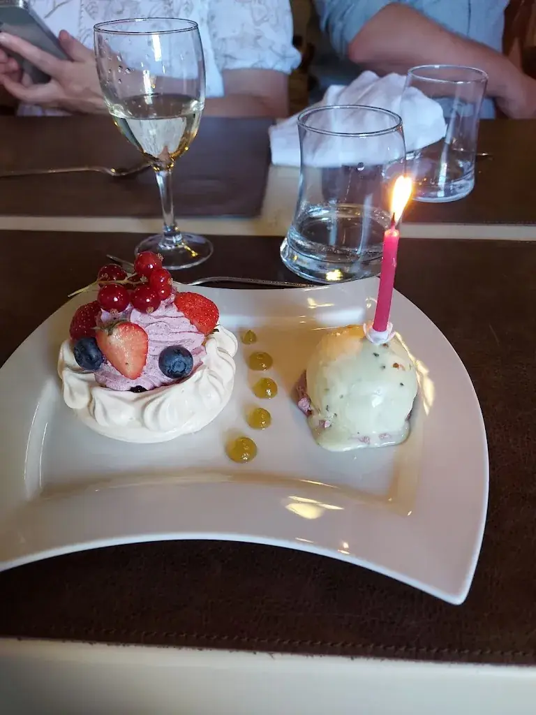 NaPa _Auberge de la Croix Blanche_Marcilly-en-Villette_review