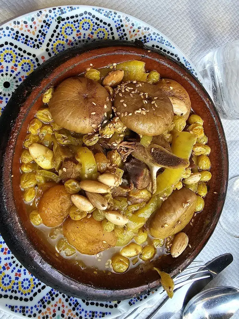 Chris Ryan_Restaurant _ Oriental La Rose des Sables_Maintenon_review