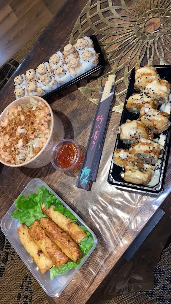 Shanone Dorkeld_Asian lounge_Maintenon_review