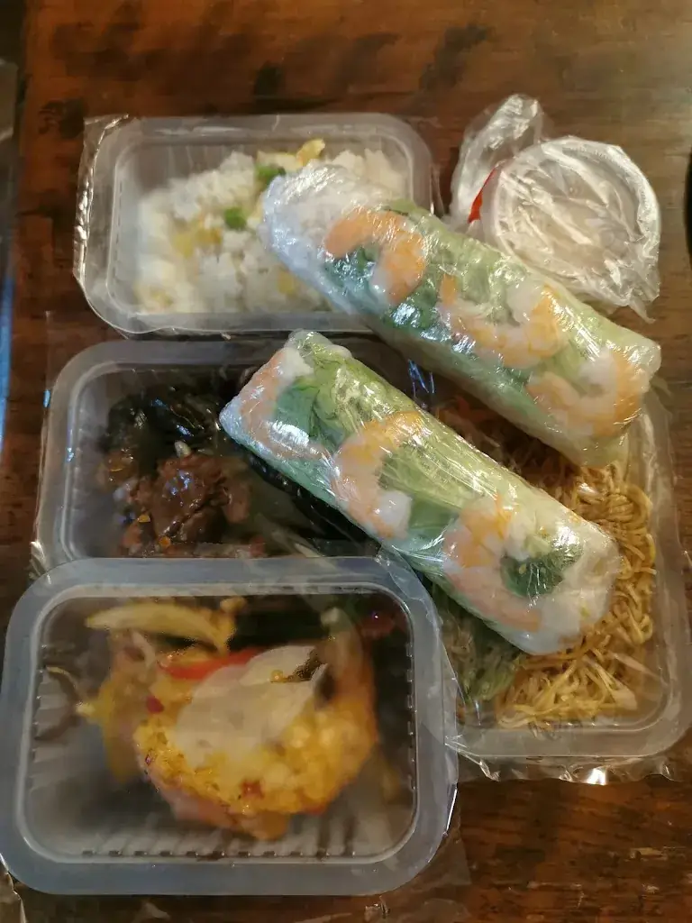 Irene Cousin_Maison Huang_Maintenon_review