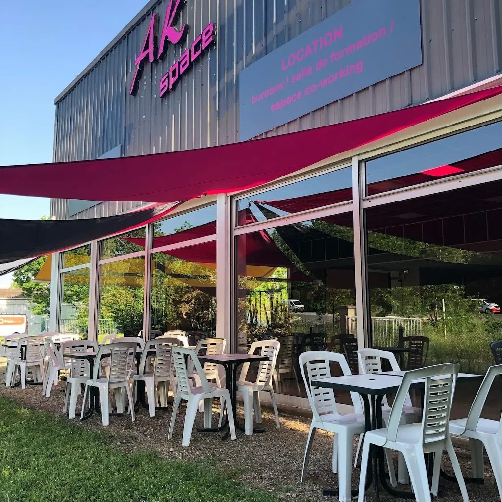 AK space ristorante a Ville-aux-Dames