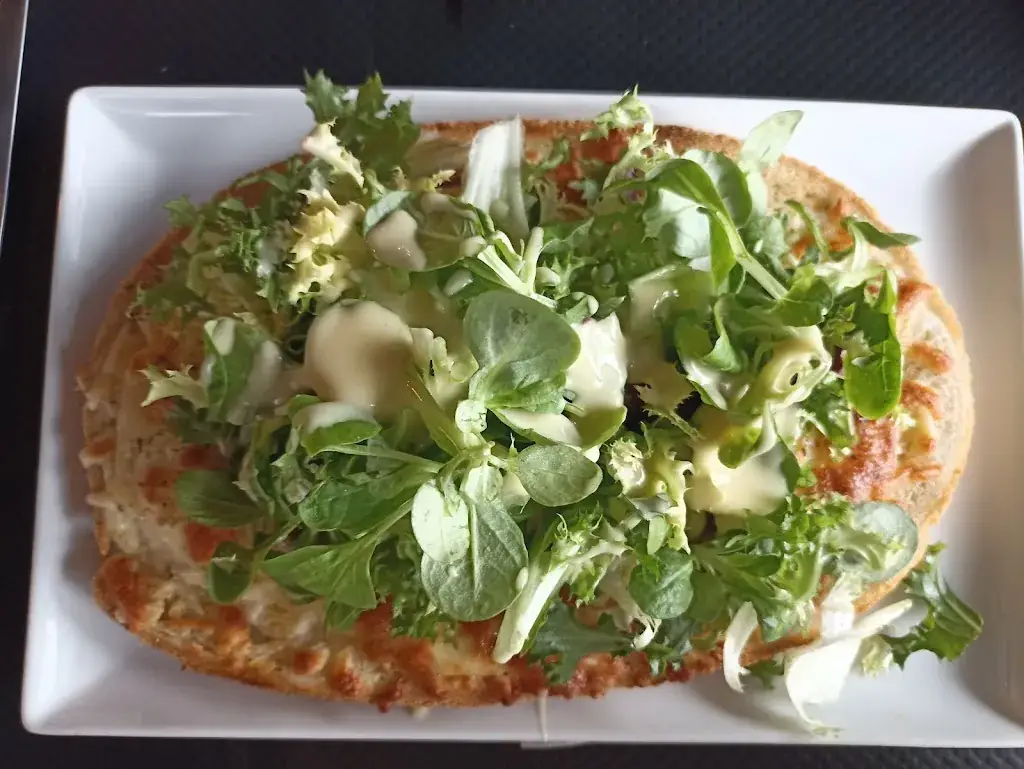 Lucie P_Le Twenty's_Ville-aux-Dames_review