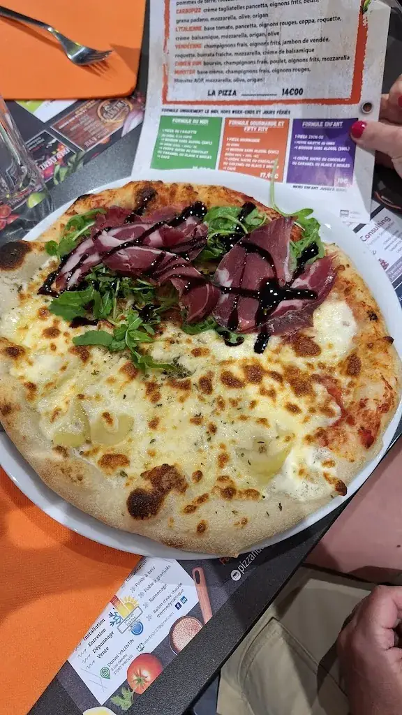 hugo POMELLE_Pizza and crêpe_Ville-aux-Dames_recensione