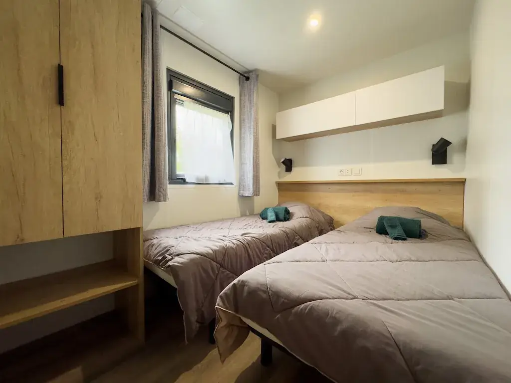 Domaine Tours Les Acacias_Ville-aux-Dames_slider_image_3