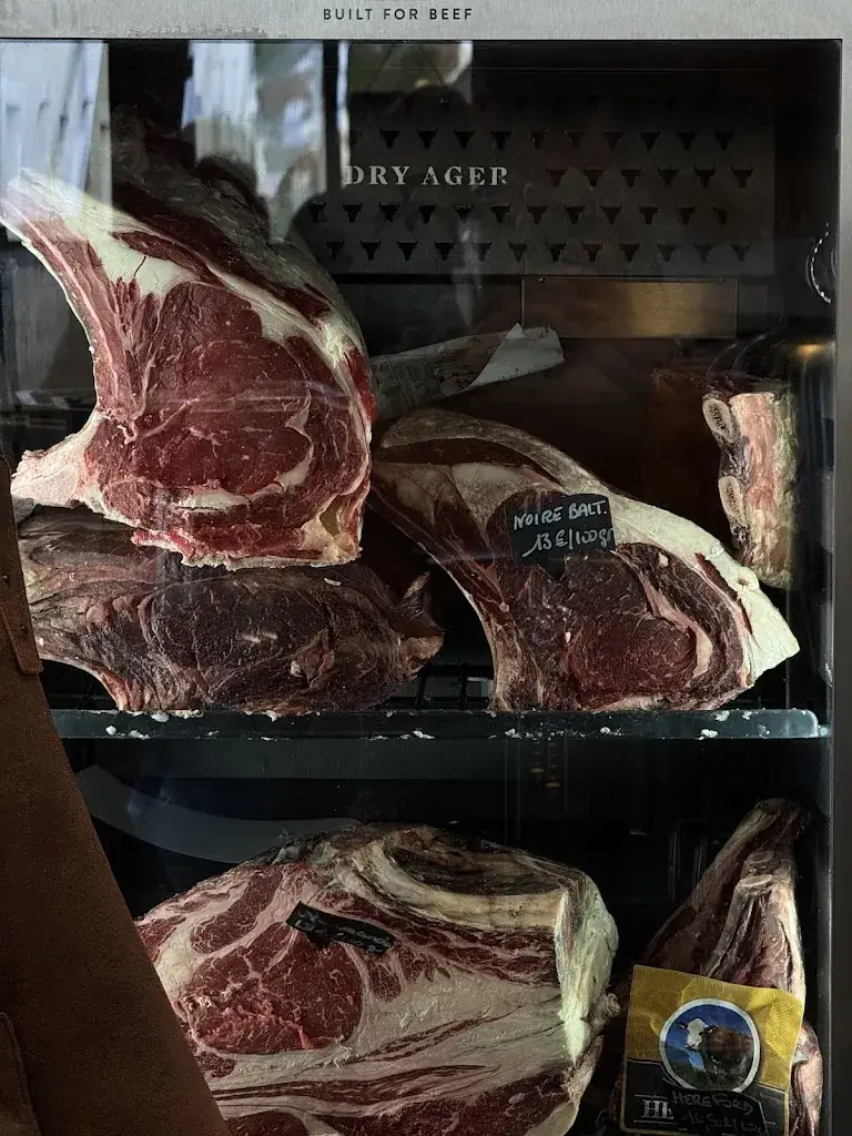 Julien Reigner_Le bar a viande de la halle_Lorris_review