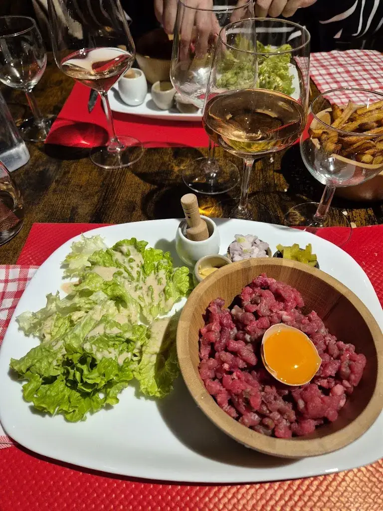 angelique rondel_Le bar a viande de la halle_Lorris_review