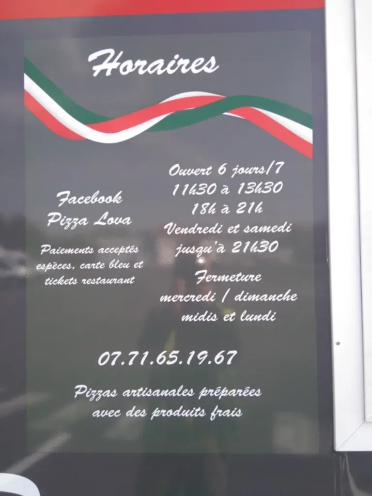 Menu_Pizza Lova_Lorris_image_3